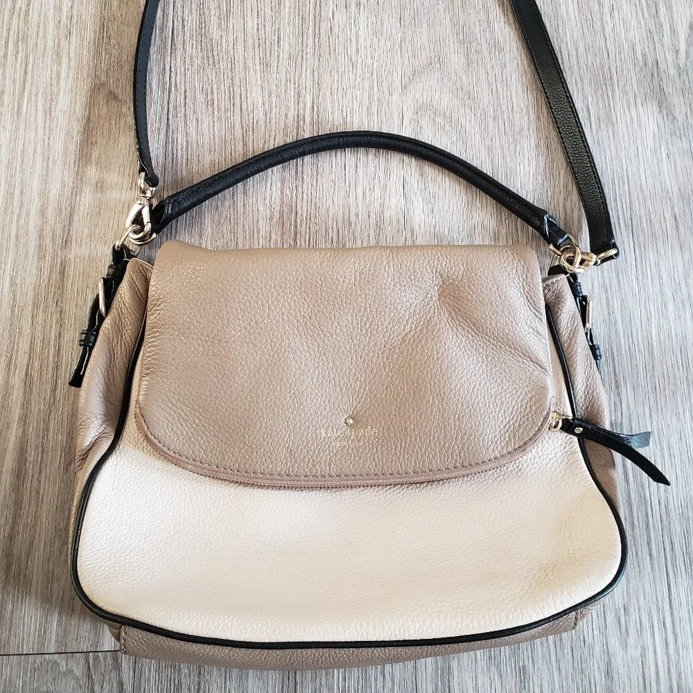 Kate Spade Cobble Hill Crossbody - Picture 2 of 8
